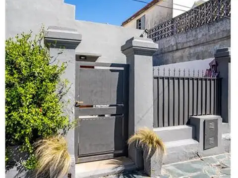 Depto Tipo Casa en Venta en Banfield, USD 140.000