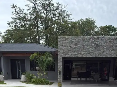 Quinta en Venta con 1 cochera