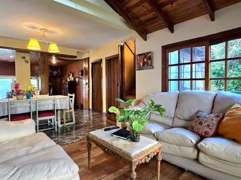 CASA 6 AMBIENTES CIUDAD JARDIN EL PALOMAR