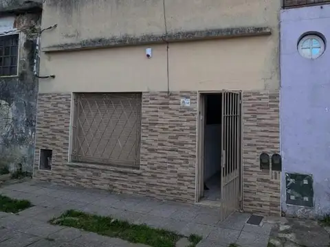 Venta Casa 2 Amb Lanús Oeste Mármol al 700 Financiación Prop