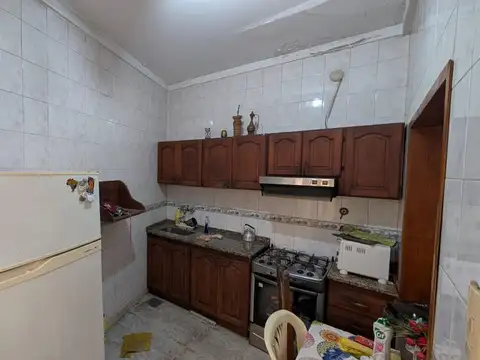 Casa 2 ambientes con 1 baño