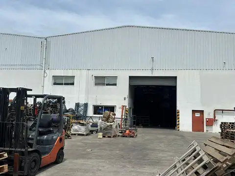 Depósito de 1680 m2 en Parque de Negocios - Escobar