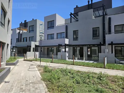 Departamento de 4 ambientes a estrenar en Town Kiri