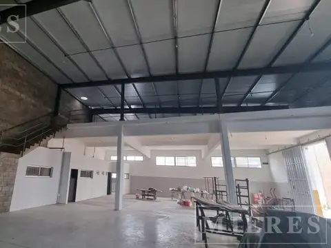 Galpon en Alquiler en Martinez, USD 4.800