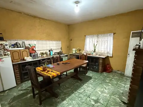 Casa en Venta en Isidro Casanova, USD 53.000