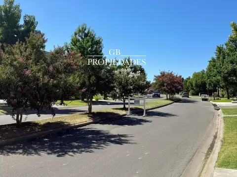 Alquiler de Casa 7 Ambientes en Ayres Plaza, Pilar