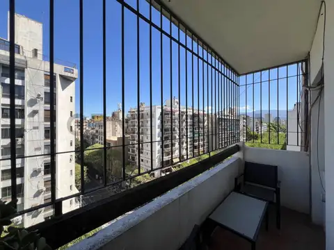 Departamento 8 ambientes con 2 baños