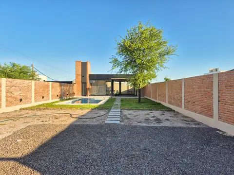 Casa Quincho con Piscina a Estrenar APTO CREDITO!