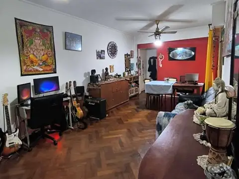 Avenida Coronel Esteban Bonorino 100