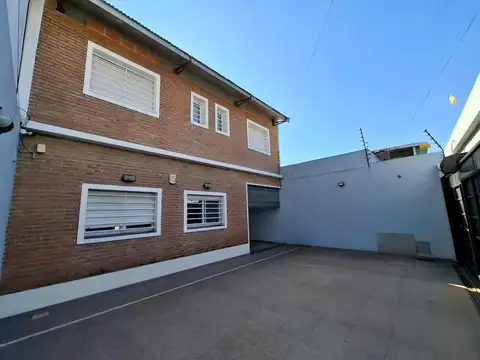 MODERNA PROPIEDAD, TOTALMENTE NUEVA, LOTE 8,66 X 24,16