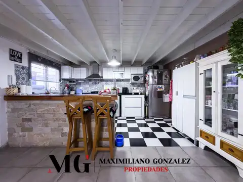 Casa 4 ambientes con 1 baño