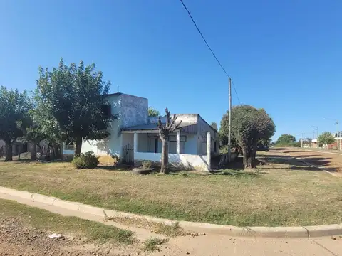 Casa a restaurar en Puerto Yeruá