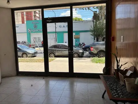 Av. Urquiza 4600, Piso PB