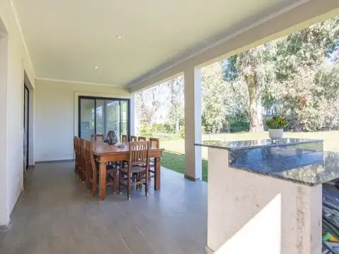 Venta Casa en Barrio San Matías - Área 3 - Pileta y gran jardín - Belén de Escobar