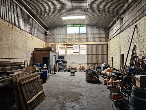 VENTA | INMUEBLE EN ESQUINA IDEAL PARA DEPÓSITO O LOGÍSTICA – POSADAS
