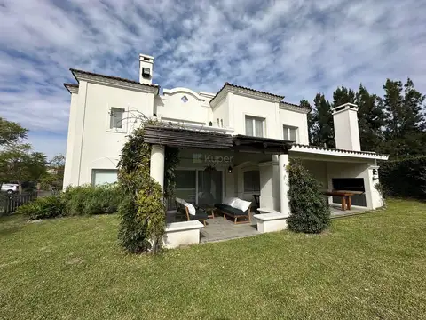 Casa  en Venta en Laguna del Sol, General Pacheco, Tigre