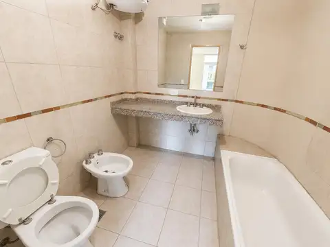 Oficina 2 ambientes con 1 baño