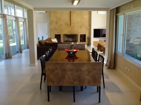 Casa en Venta - Pinamar Norte - Ref 8147