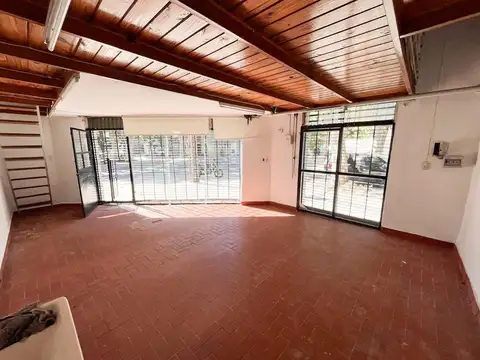 Local en Alquiler en Echesortu, $ 400.000