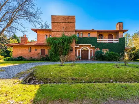 Venta Casa En Barrio Los Cardales Country Club