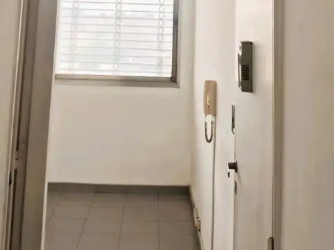 Oficina 2 ambientes con 1 baño