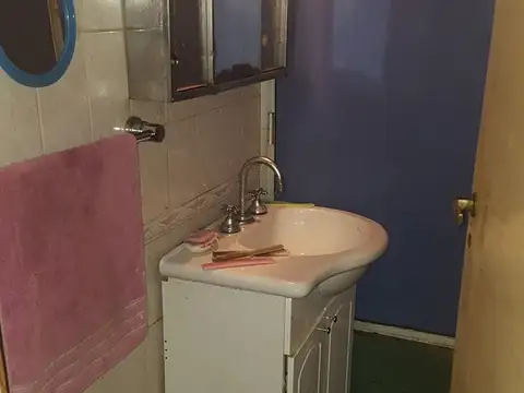 EN VENTA EN EL PALOMAR CASA DE 3 AMBIENTES SOBRE LOTE DE 370M2, AMPLIO PARQUE - FICHA 6190