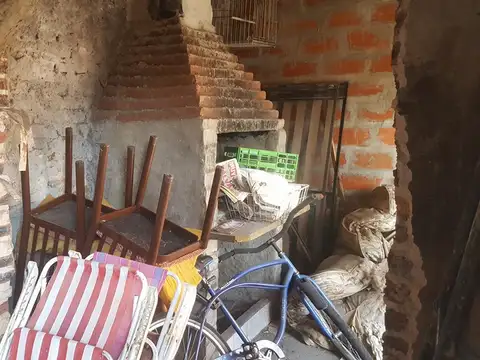 Casa 3 ambientes con 1 baño