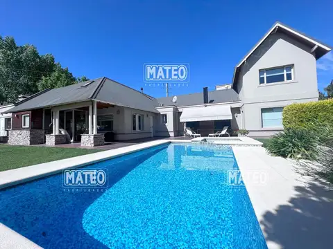 Casa 4 ambientes con 4 baños