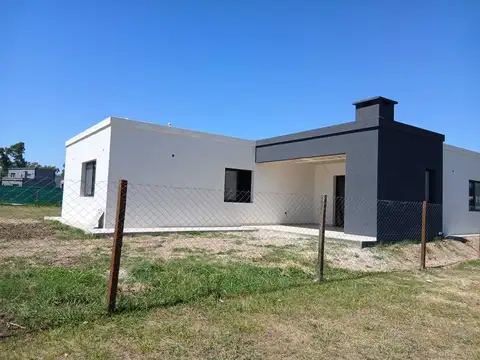Casa en Venta en Pilar Del Este, USD 180.000
