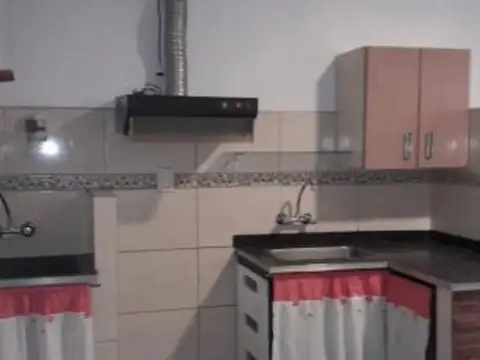 J. Ramon Jimenez esq.Pino Hachado , Piso 0