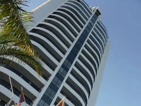 Departamento en Venta 3 ambientes en Marinas Golf - 2 Suites - Toilette - Cochera