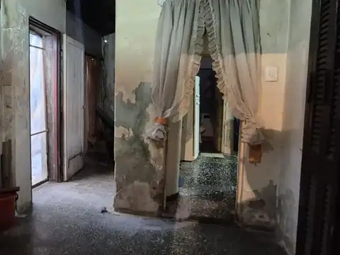 OPORTUNIDAD- 5 amb Av Urquiza 4000 120 metros de propiedad 