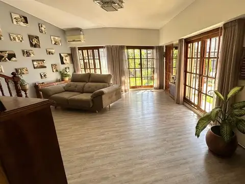 Casa en Venta en Ezpeleta Este, USD 270.000