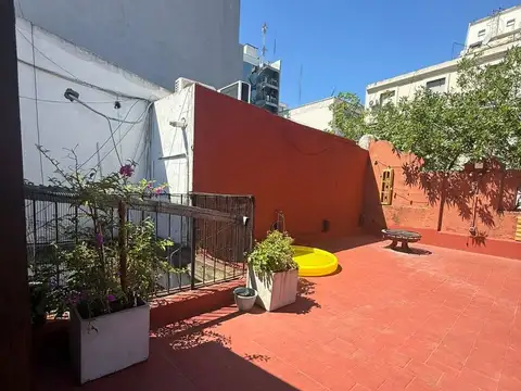 Depto Tipo Casa en Venta 81 años