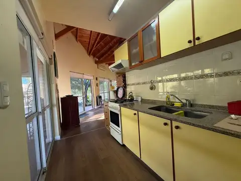 Casa en Venta con 4 cocheras