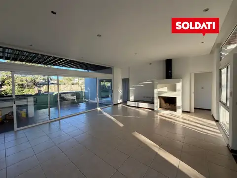 Casa en venta en Roble Joven Pilar - una planta - apta credito - lote central