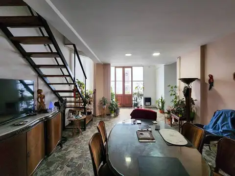 Departamento en Venta de 6 ambientes