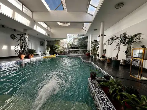 VENTA CASA DE DISEÑO + PARQUE + LOTE EXCEPCIONAL