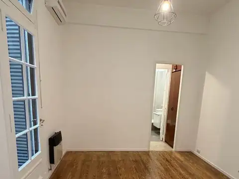 Venta de PH de 3 amb en planta baja con patio en Caballito. Reciclado