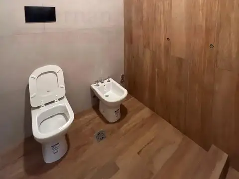 EXCELENTE CASA 4 AMBIENTES EN COMARCAS DE LUJÁN
