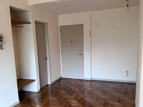 Hermoso  Monoambiente al frente. Luminoso. Excelente ubicación