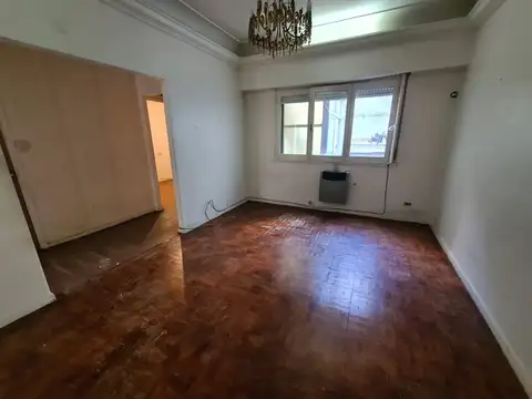 Juan Ramirez De Velazco 500, Piso 1