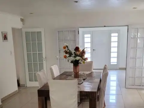Casa en Venta en Caleta Olivia, USD 198.000