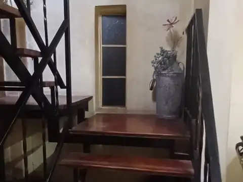 Depto Tipo Casa en Venta con 1 cocheras