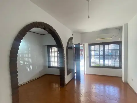 Depto Tipo Casa en Venta en Castelar Norte, USD 94.000