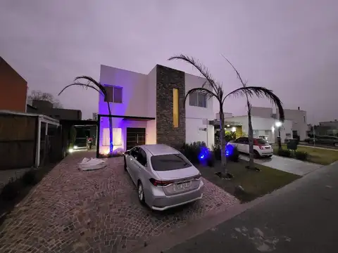 CASA en venta Los Robles