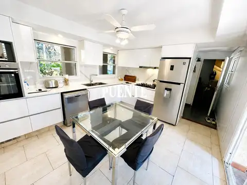 Casa 5 ambientes con 3 baños