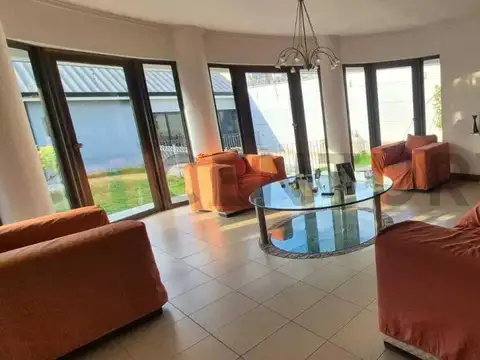 ESPECTACULAR CASA EN VENTA EN CALLE CESAR PALACIO LAS HERAS MENDOZA