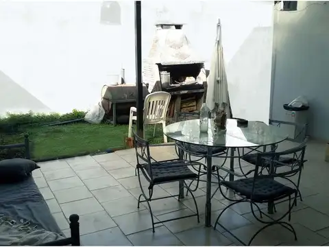 OPORTUNIDAD! EXC. DUPLEX 4 AMB PADUA COCHERA, JARDIN, 120M2, 2 PLANTAS, A 7 CUADRAS ESTACION PADUA