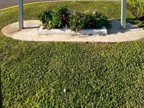 Venta de lote central en Santa Sofia - Pilar del Este